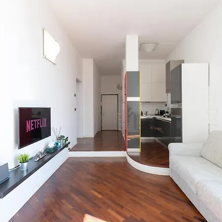 Ale Castello Imperatore -parking Disponibile- 아파트