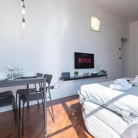 Daire Ale Castello Imperatore -parking Disponibile-